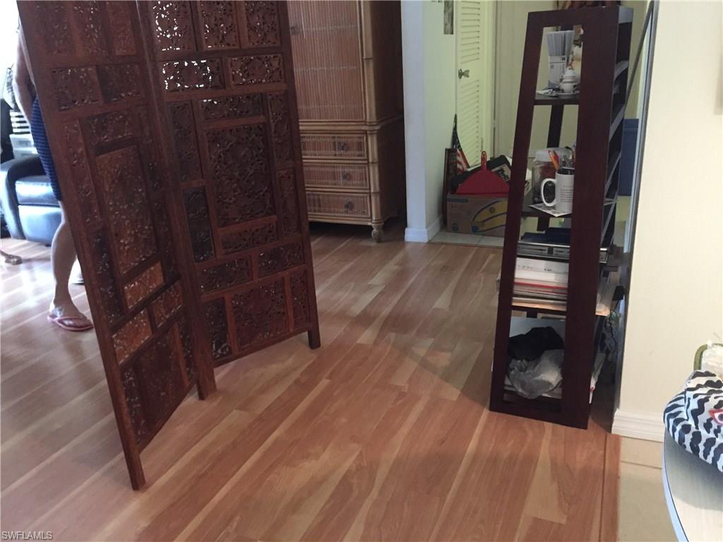 TOWERS CONDO - Residential