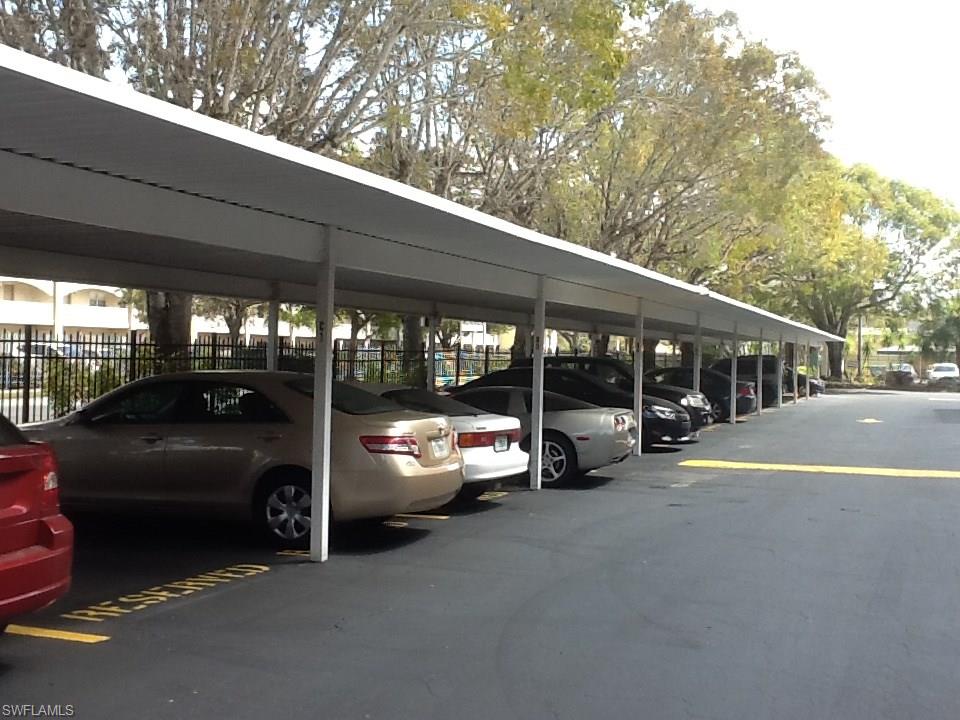 TOWERS CONDO - Residential