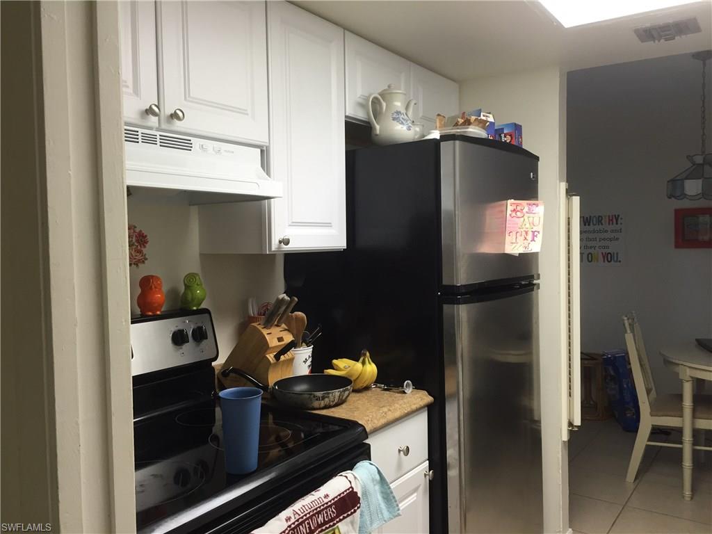 TOWERS CONDO - Residential