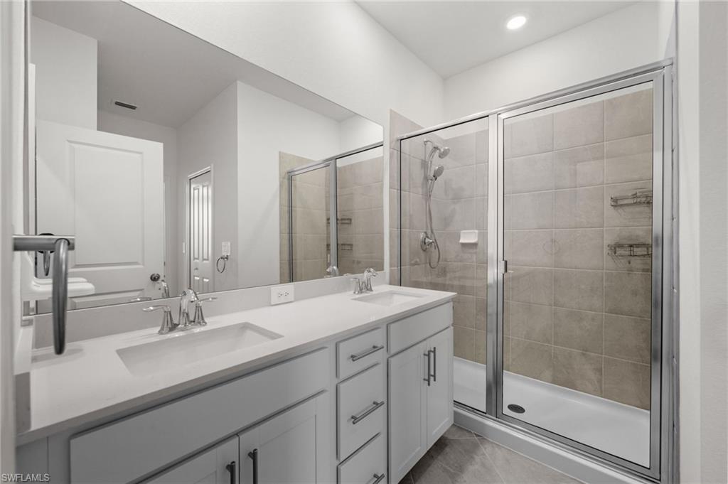 TUCKERS COVE - Residential