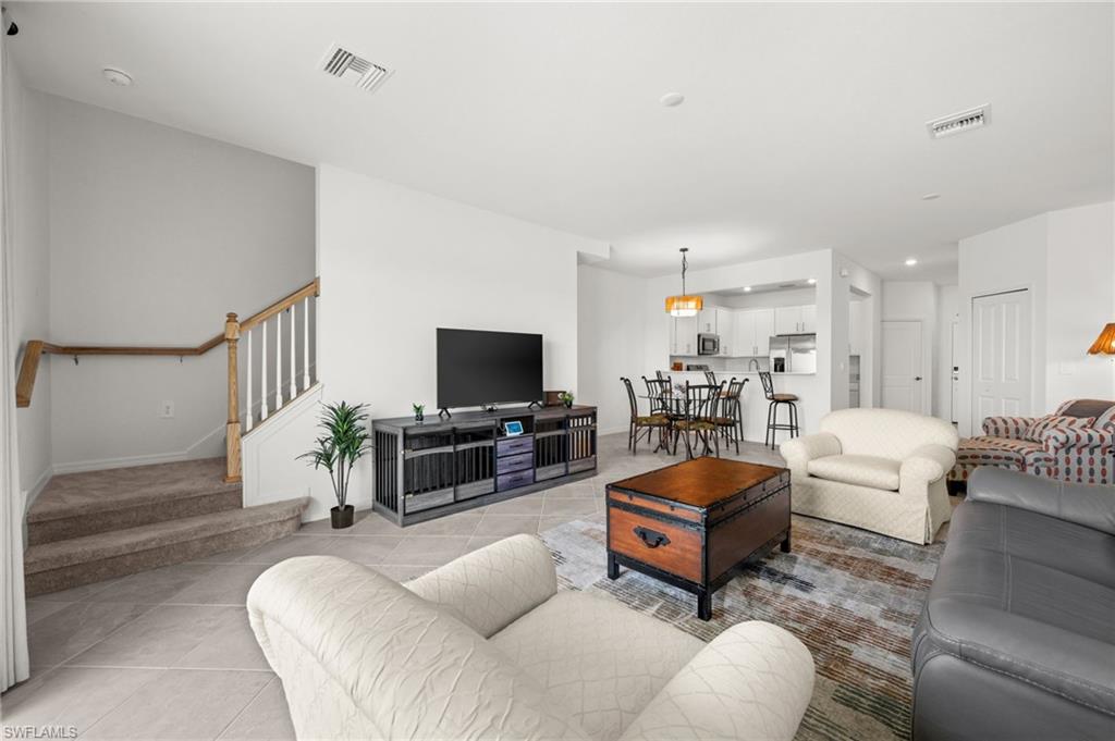 TUCKERS COVE - Residential