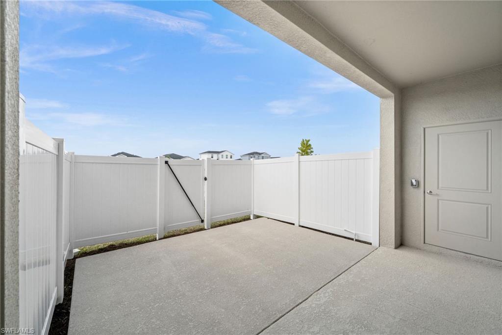 TUCKERS COVE - Residential