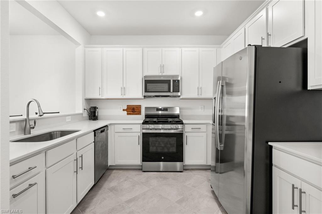 TUCKERS COVE - Residential