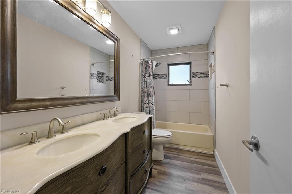 SAN CARLOS PARK - Residential