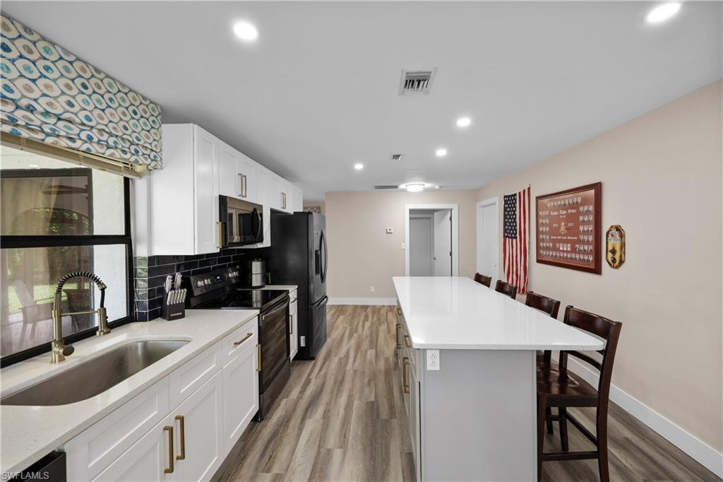 SAN CARLOS PARK - Residential