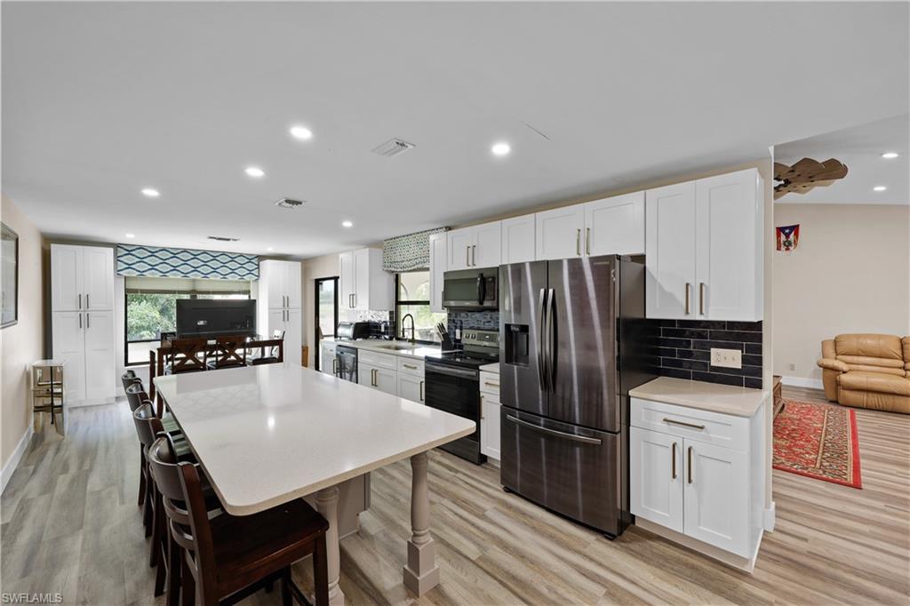 SAN CARLOS PARK - Residential