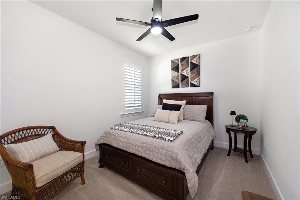 HAMPTON LAKES - Residential