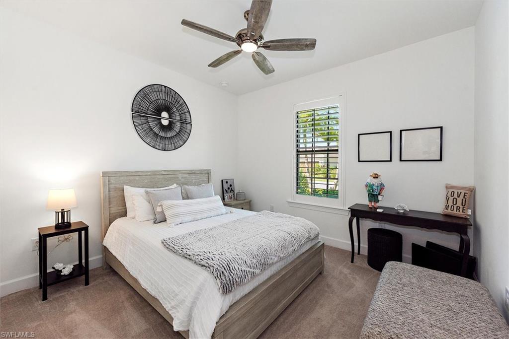 HAMPTON LAKES - Residential