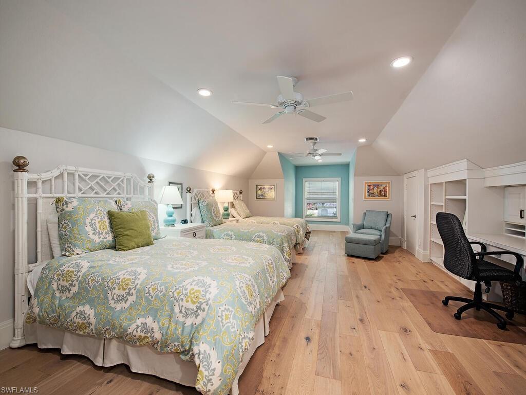 SPRING RIDGE - Residential