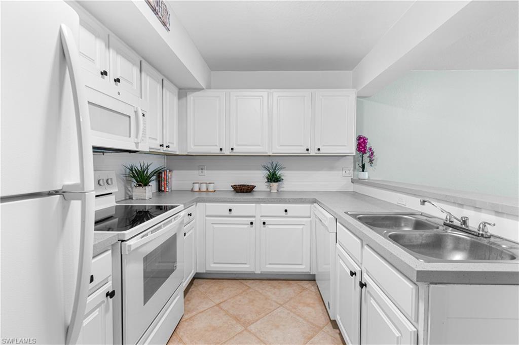 THE RESIDENCE - Residential