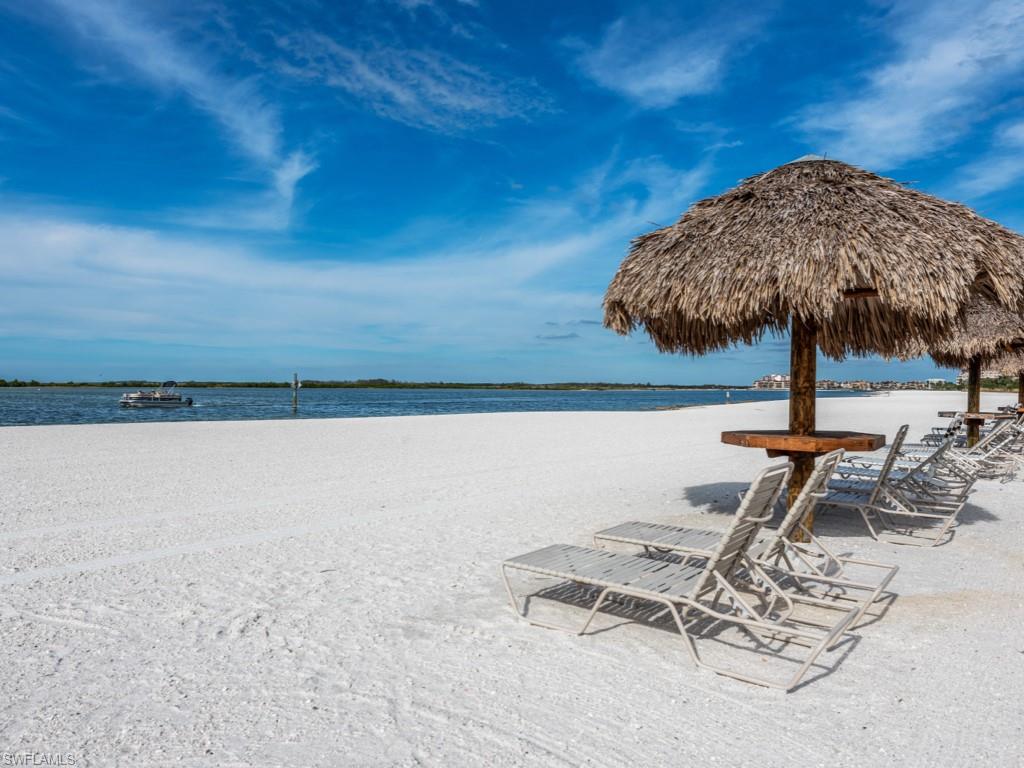 HIDEAWAY BEACH - Residential