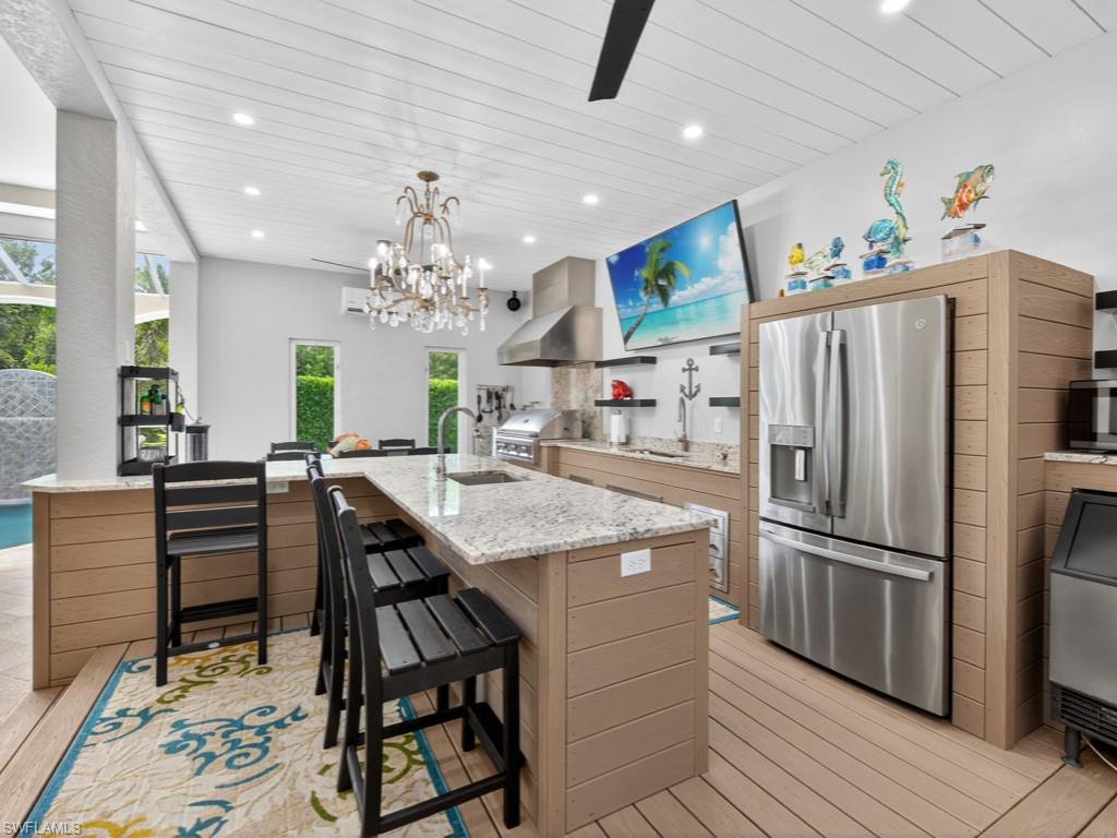 HIDEAWAY BEACH - Residential