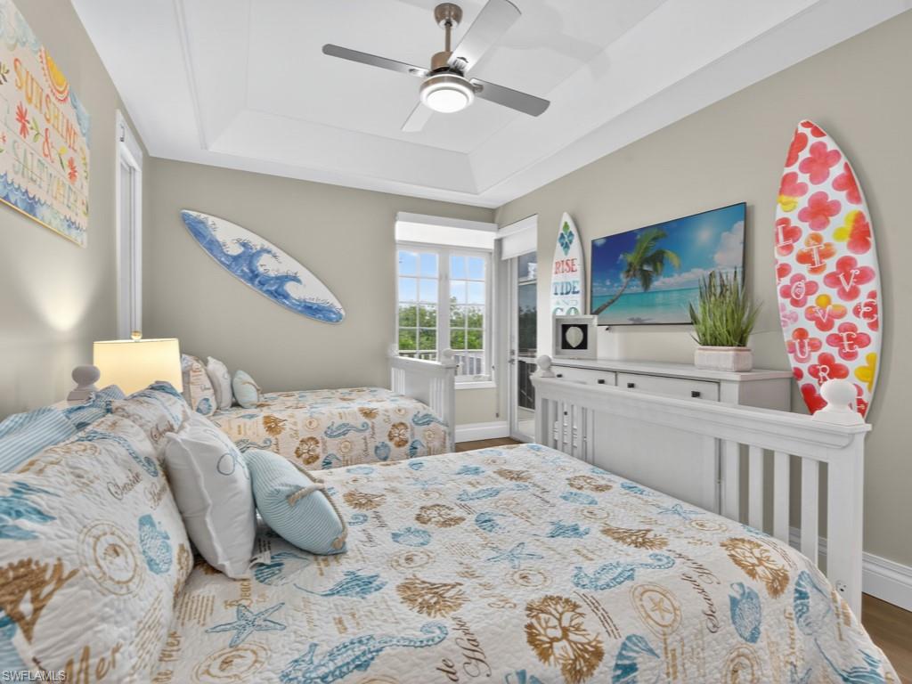 HIDEAWAY BEACH - Residential