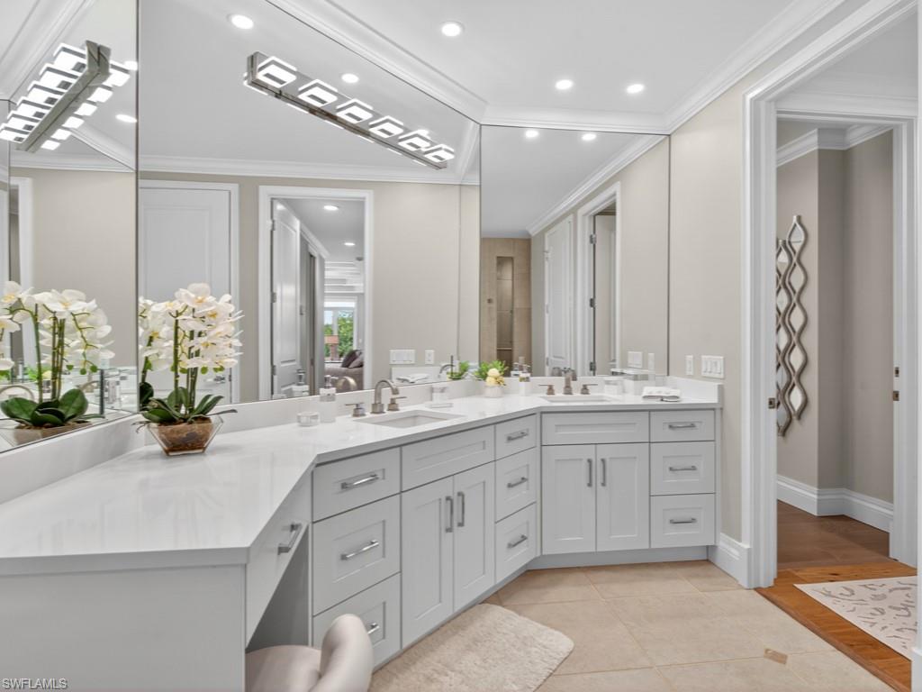 HIDEAWAY BEACH - Residential