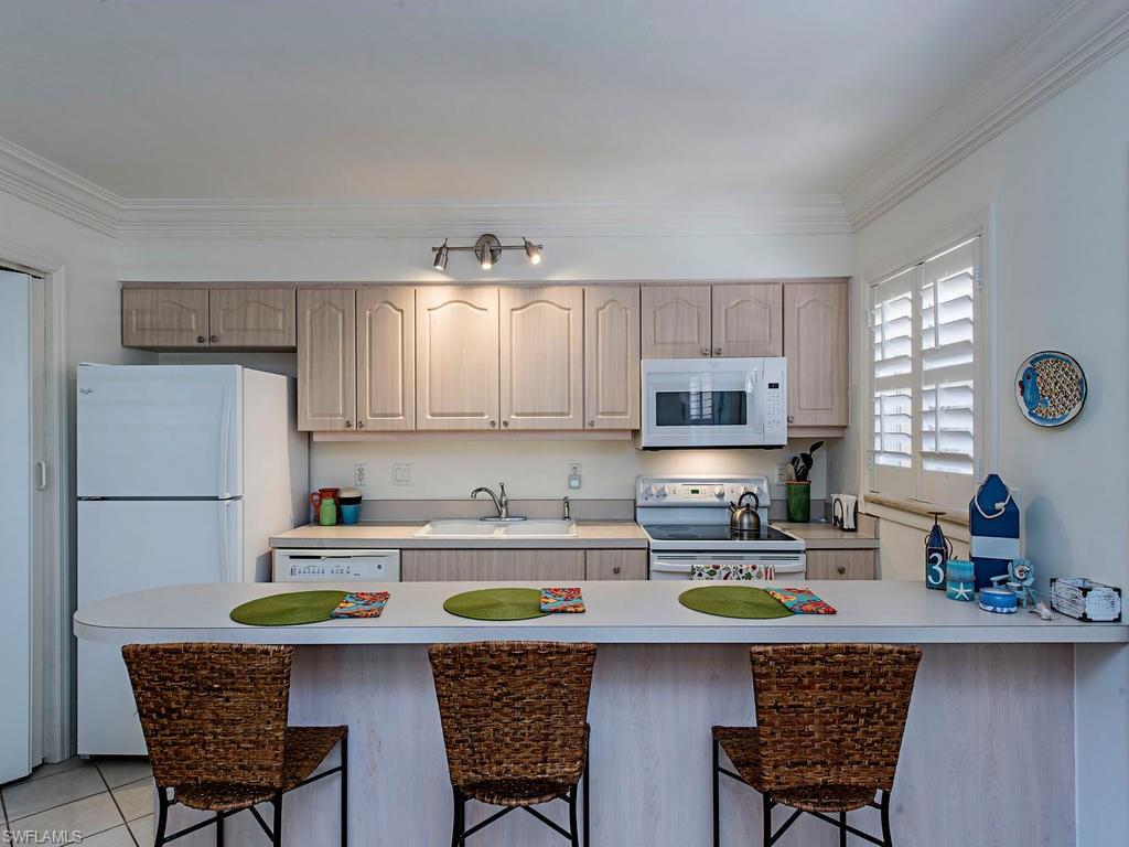 CASTLETON GARDENS - Residential