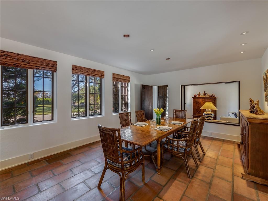 DICKEYS JOHN R SUBD - Residential