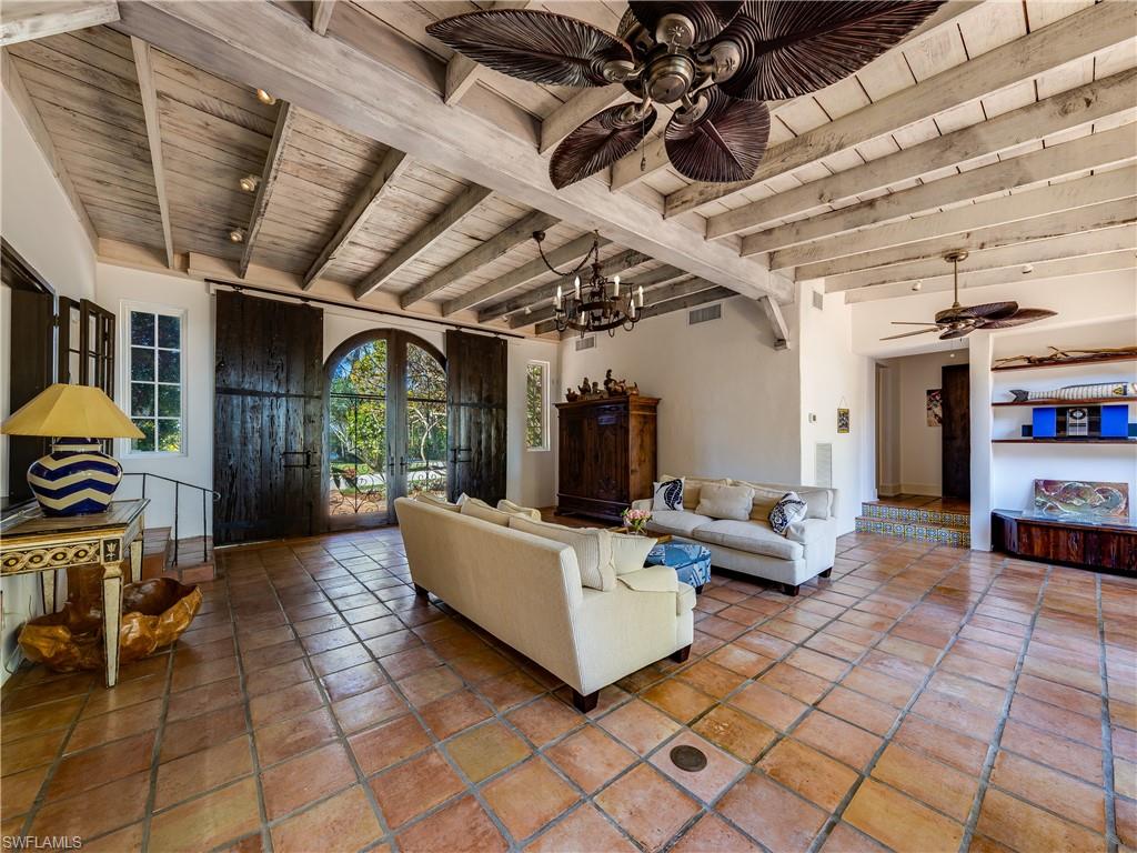 DICKEYS JOHN R SUBD - Residential