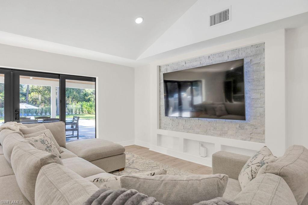 GOLDEN GATE ESTATES - Residential