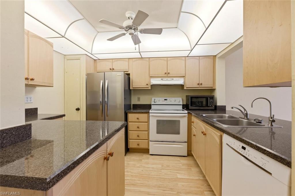 FOREST LAKES - Residential