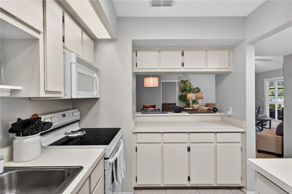 SUMMERLIN WOODS - Residential