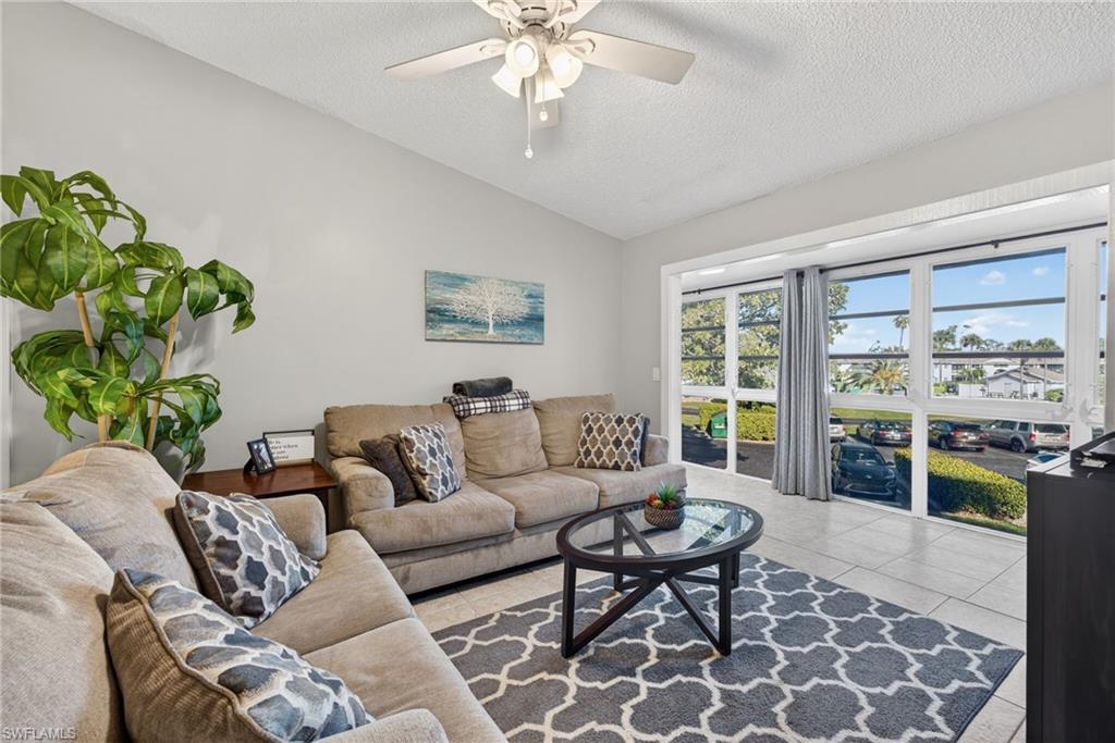 SUMMERLIN WOODS - Residential