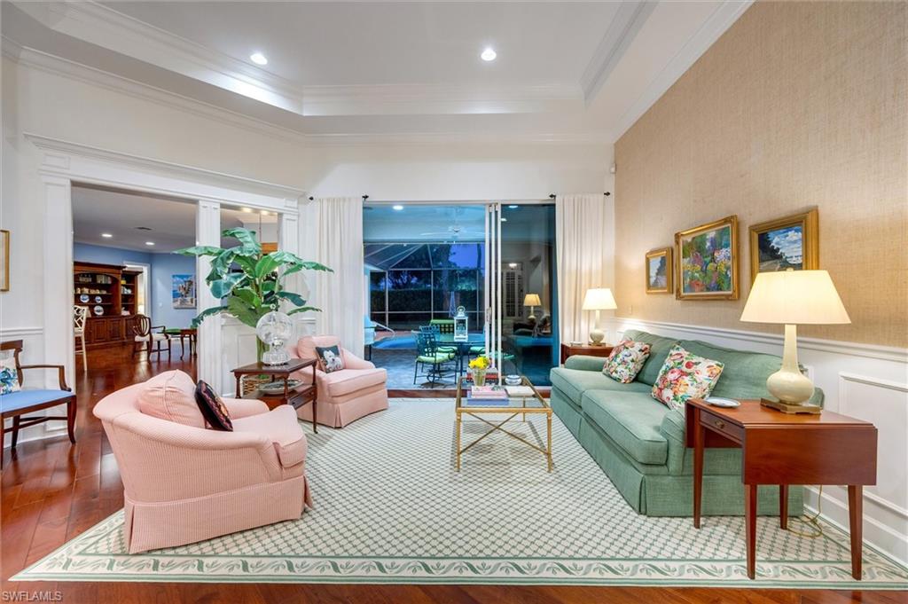 4884 Rustic Oaks CIR