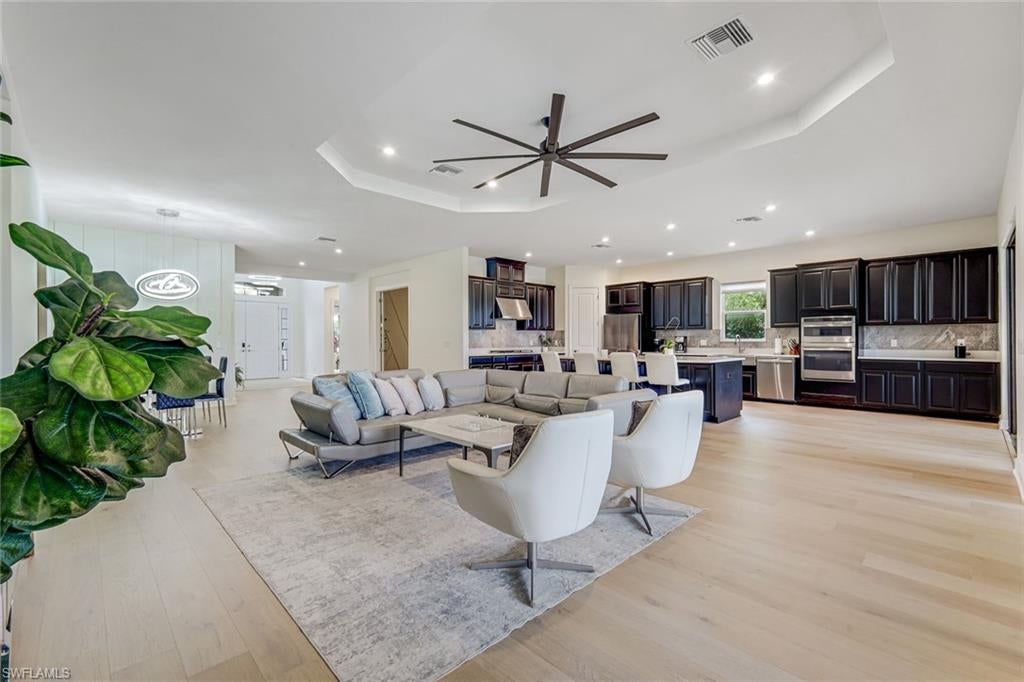 11110 Canal Grande DR