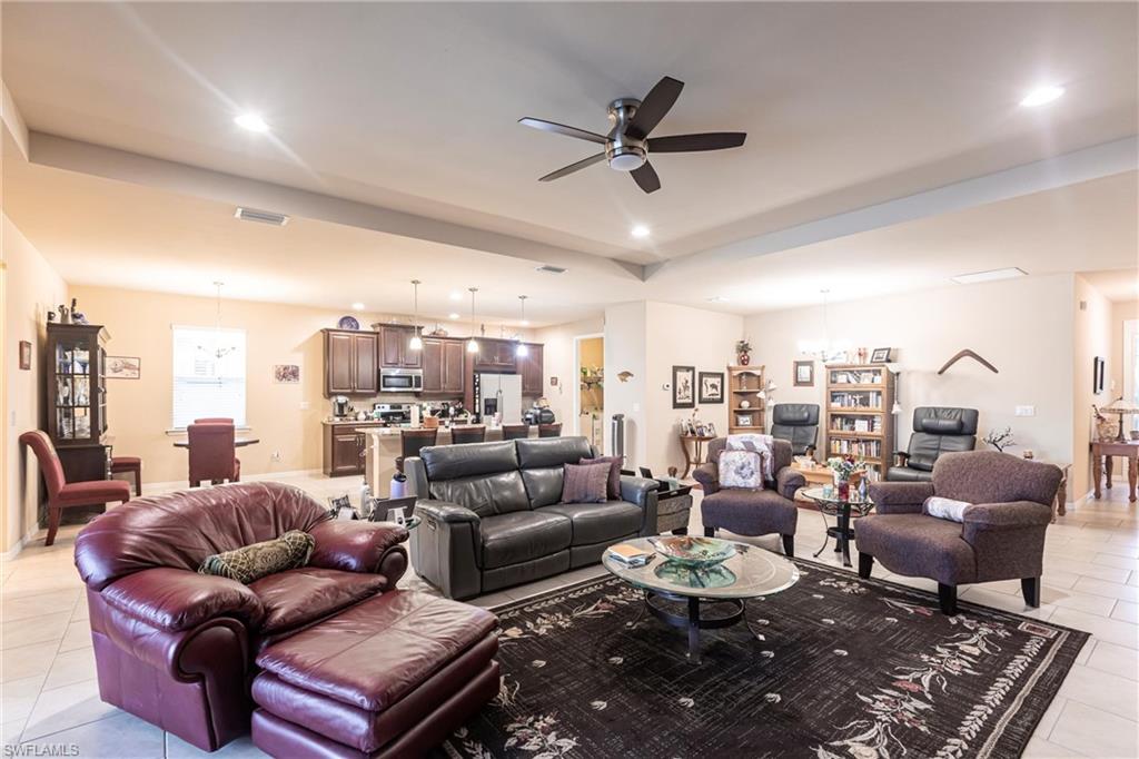 SUNSET POINTE - Residential