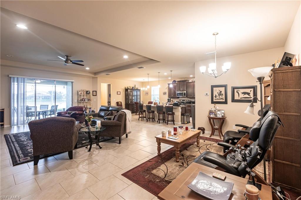 SUNSET POINTE - Residential