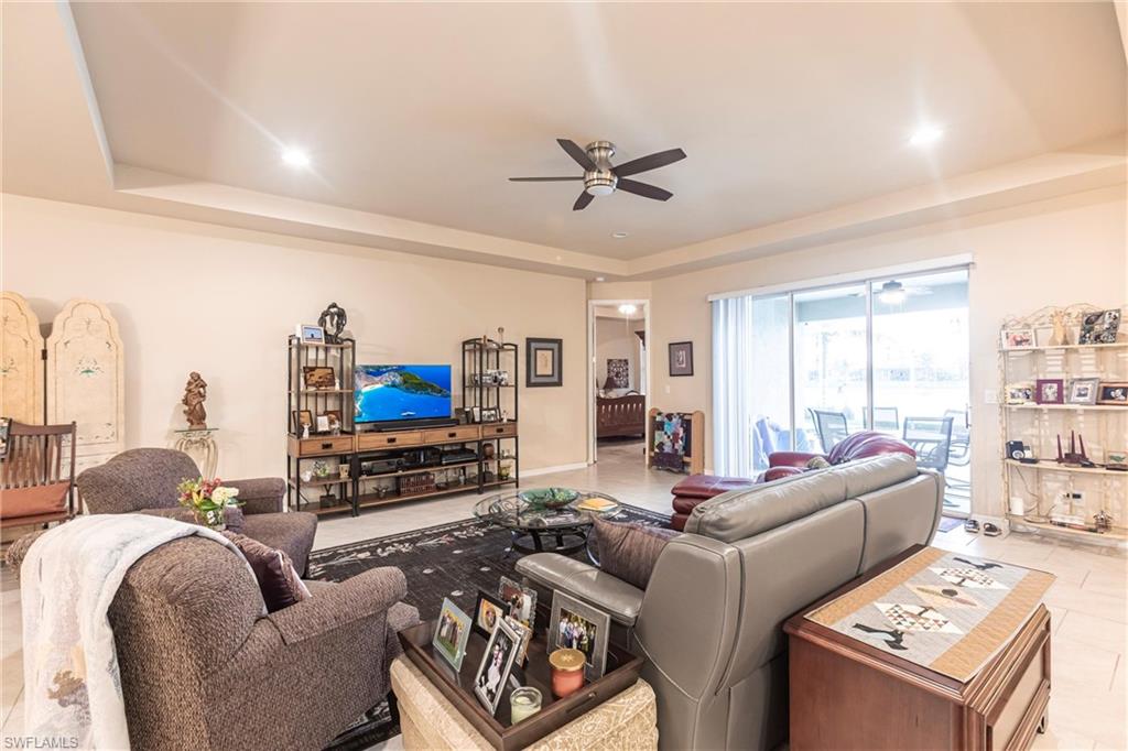 SUNSET POINTE - Residential