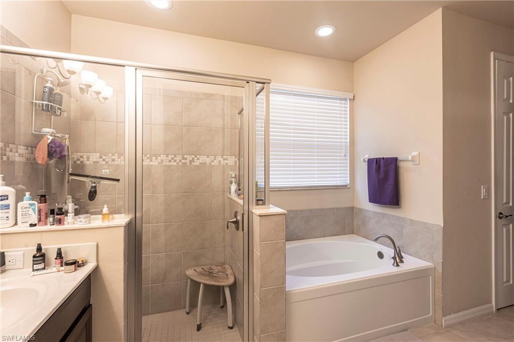 SUNSET POINTE - Residential