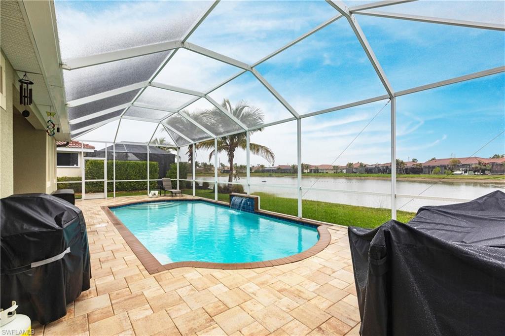 SUNSET POINTE - Residential