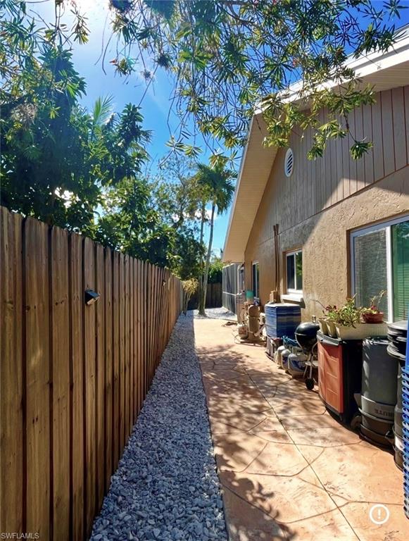 WILLOUGHBY ACRES - Residential