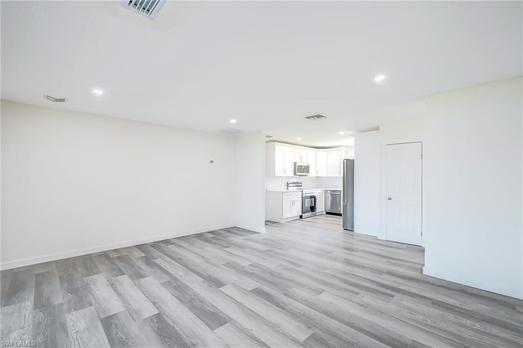 RUSSELL PARK - Residential