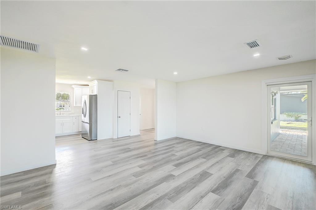 RUSSELL PARK - Residential