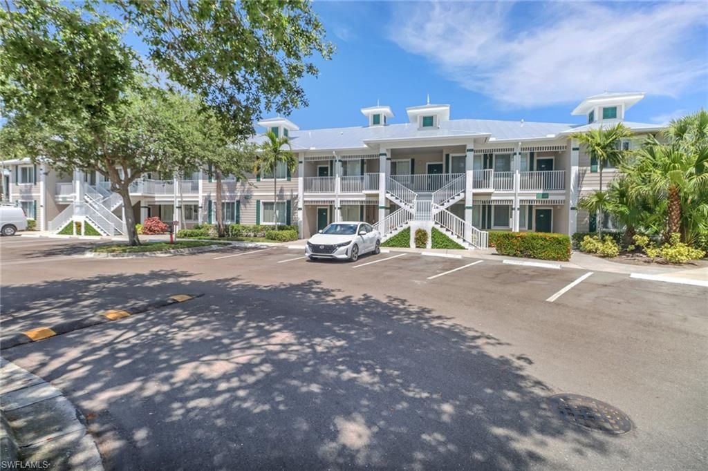 Photo of 7940 Mahogany Run LN #611, NAPLES, FL 34113 (MLS # 226016863)