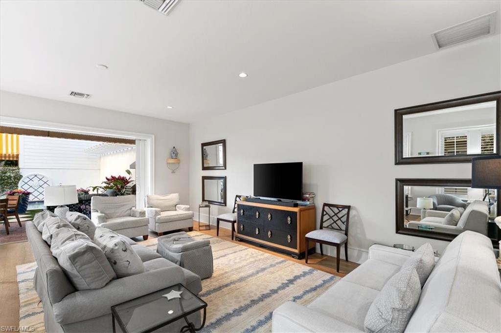 OLDE NAPLES - Residential