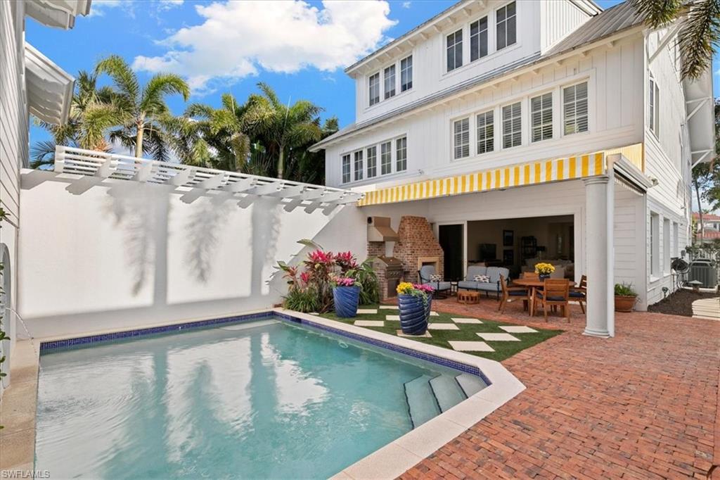 OLDE NAPLES - Residential