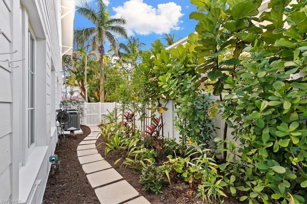 OLDE NAPLES - Residential