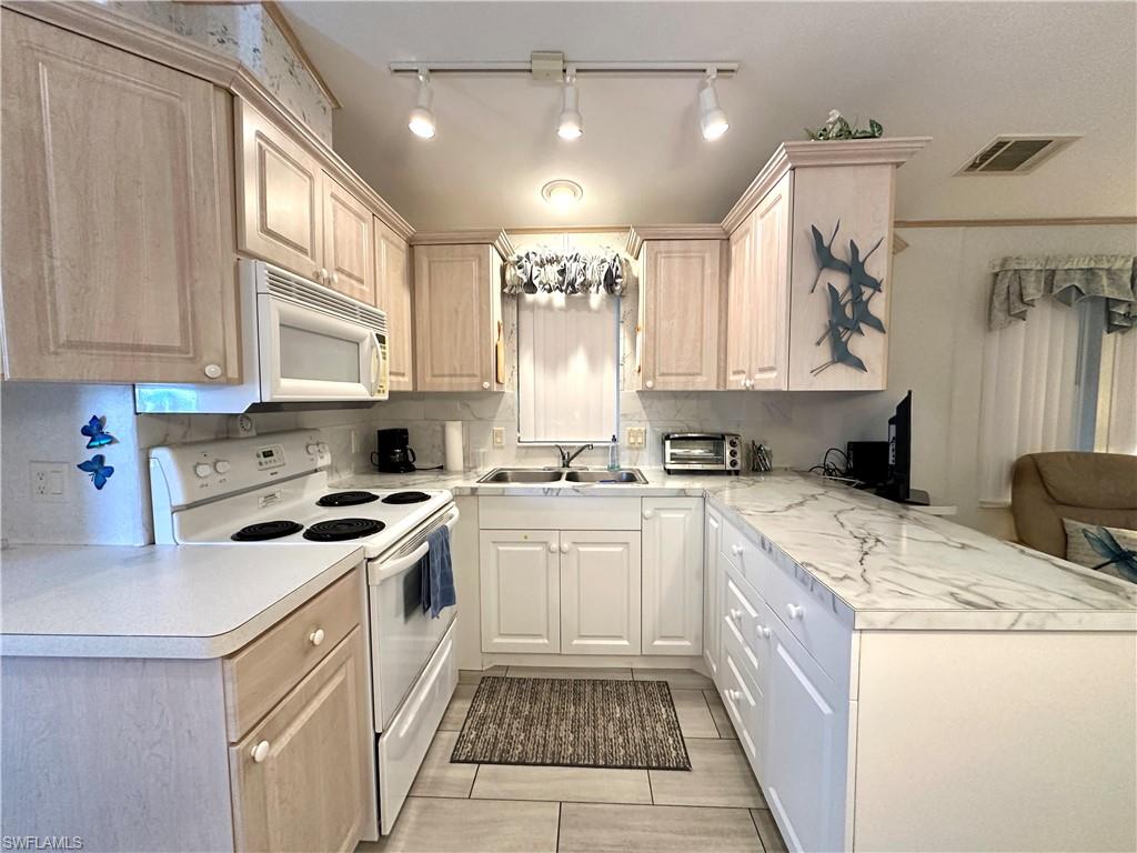 RIVERWOODS PLANTATION - Residential