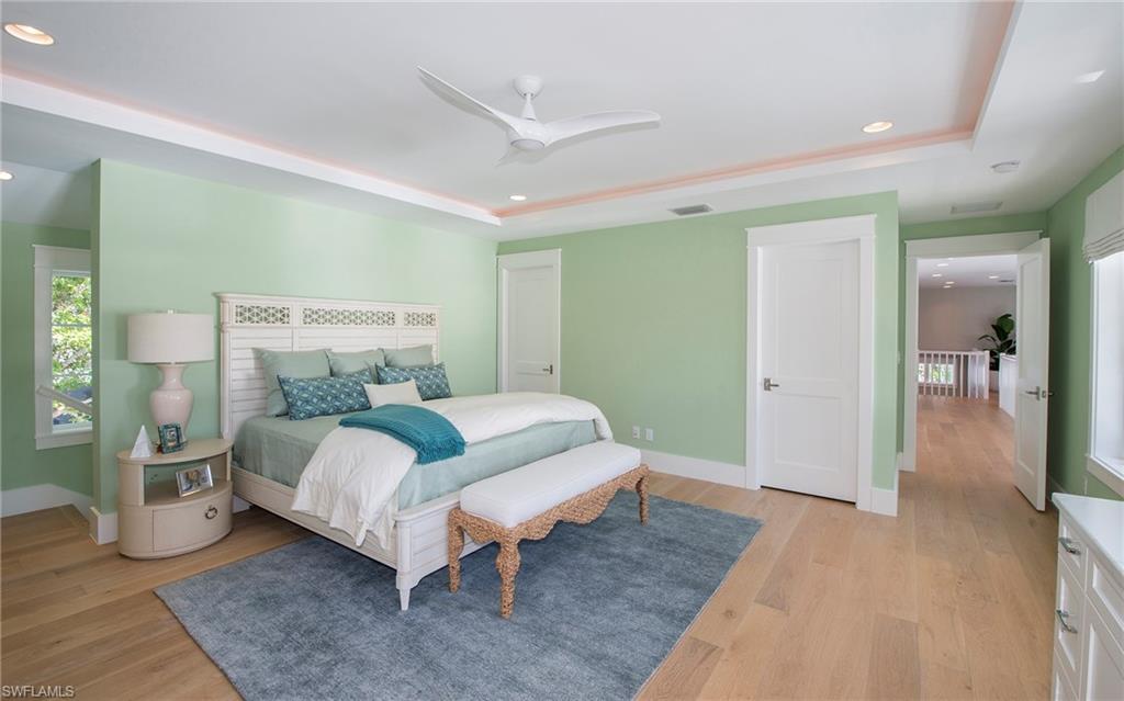 MOORINGS - Residential