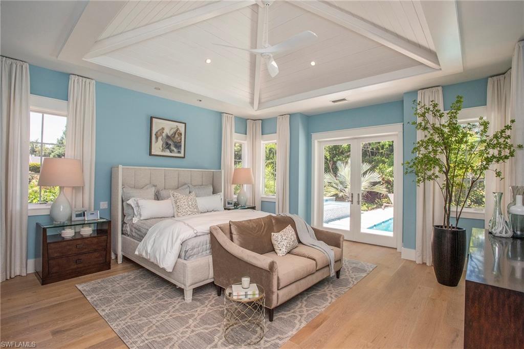 MOORINGS - Residential