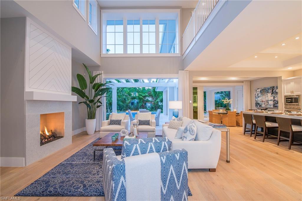 MOORINGS - Residential