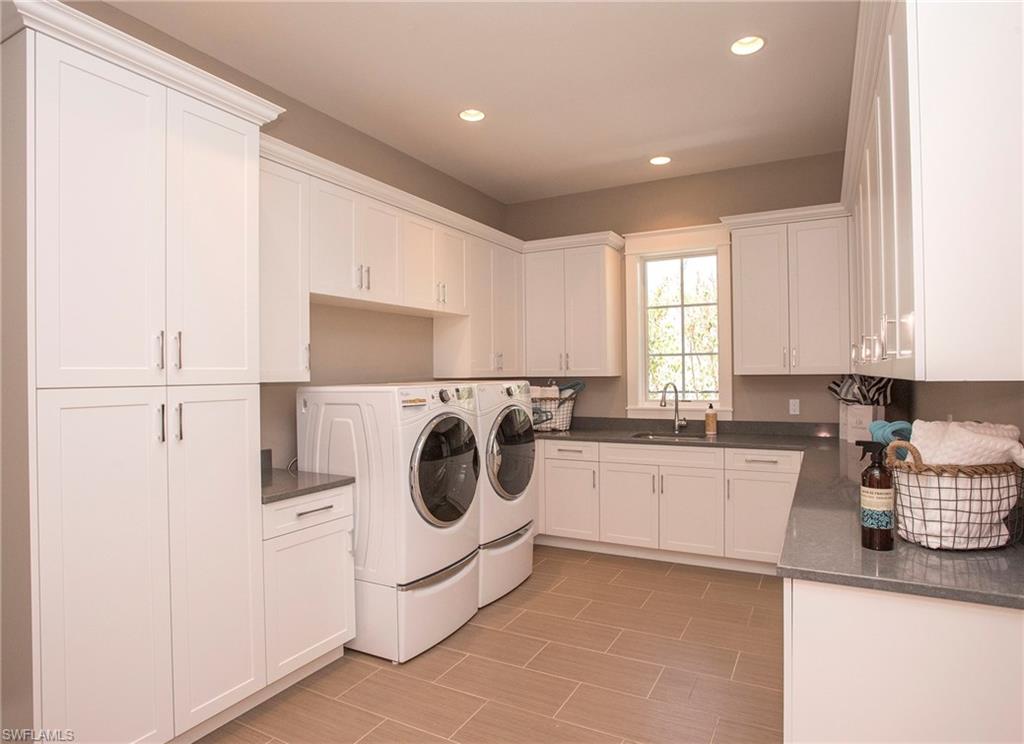 MOORINGS - Residential