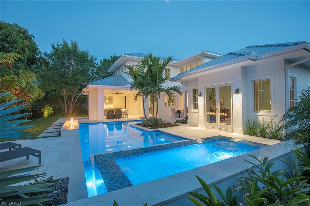 MOORINGS - Residential