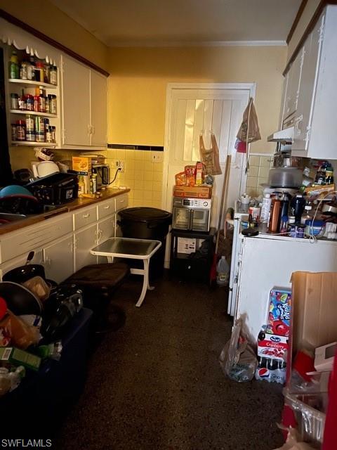 MARAVILLA CIRCLE - Residential