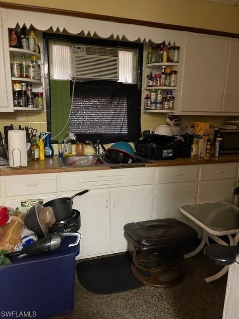 MARAVILLA CIRCLE - Residential