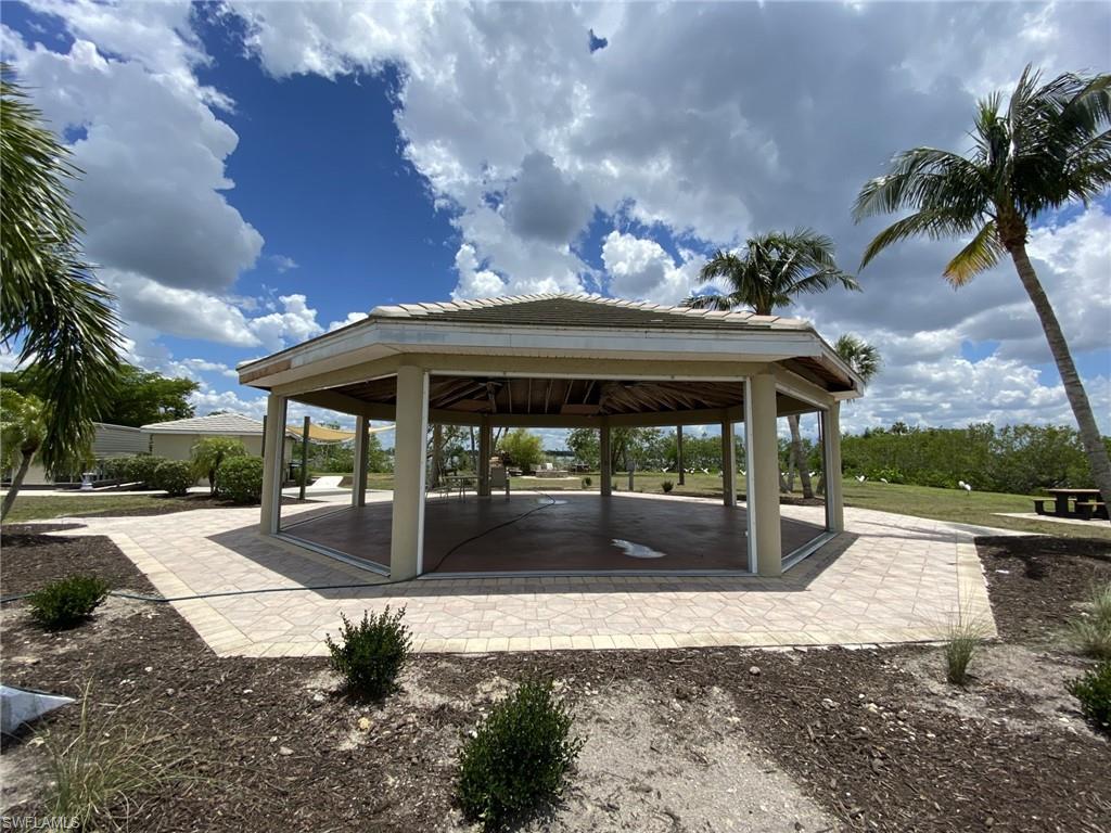 YACHT CLUB COLONY - Residential