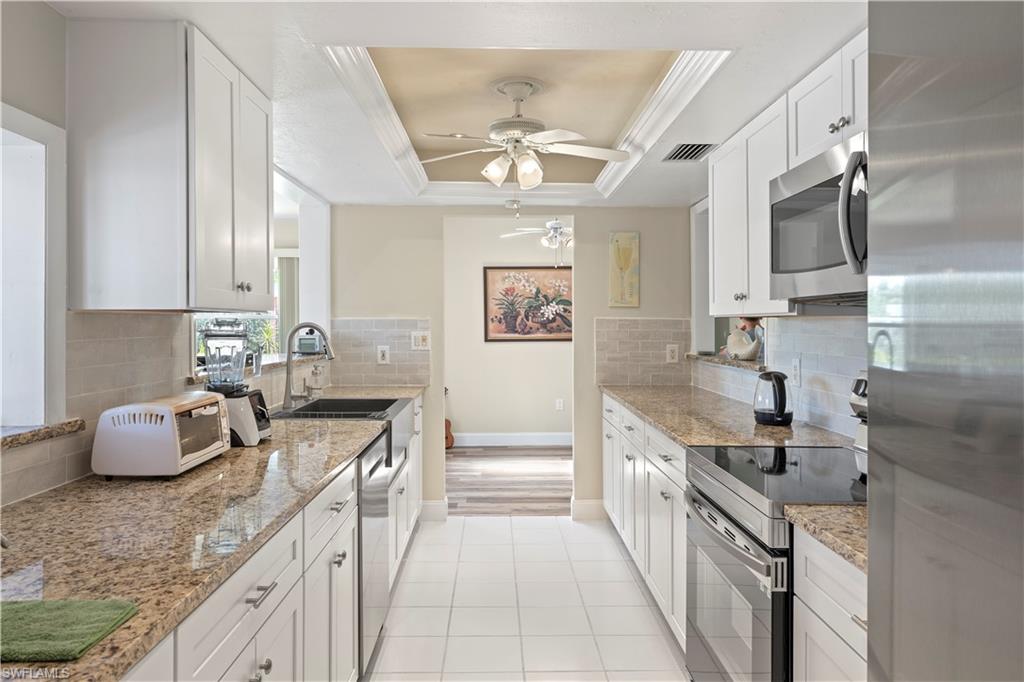 YACHT CLUB COLONY - Residential