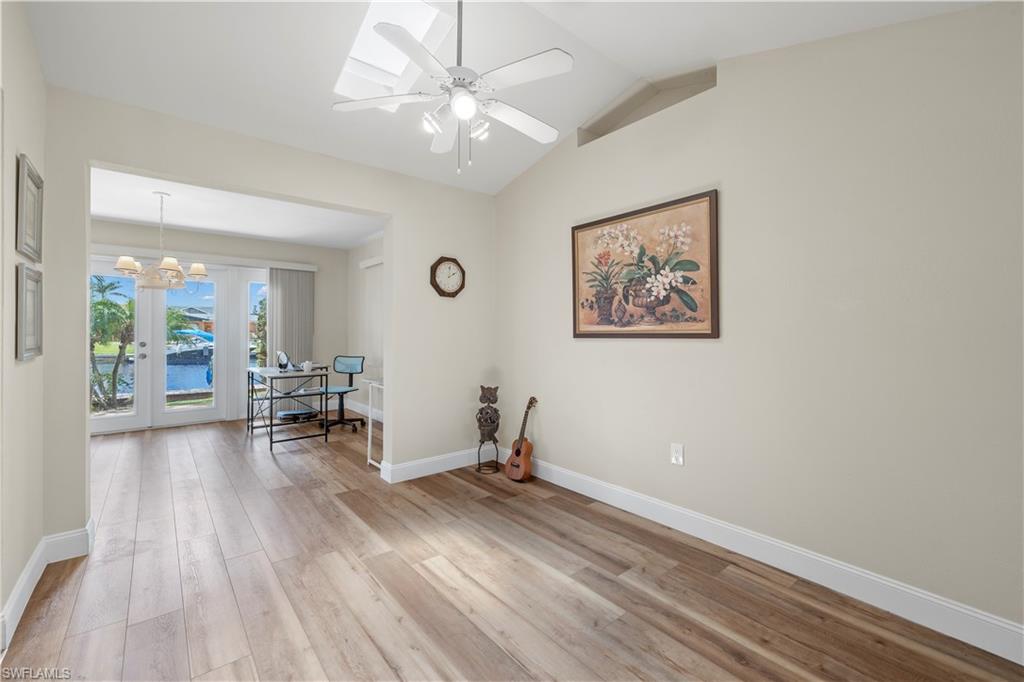 YACHT CLUB COLONY - Residential